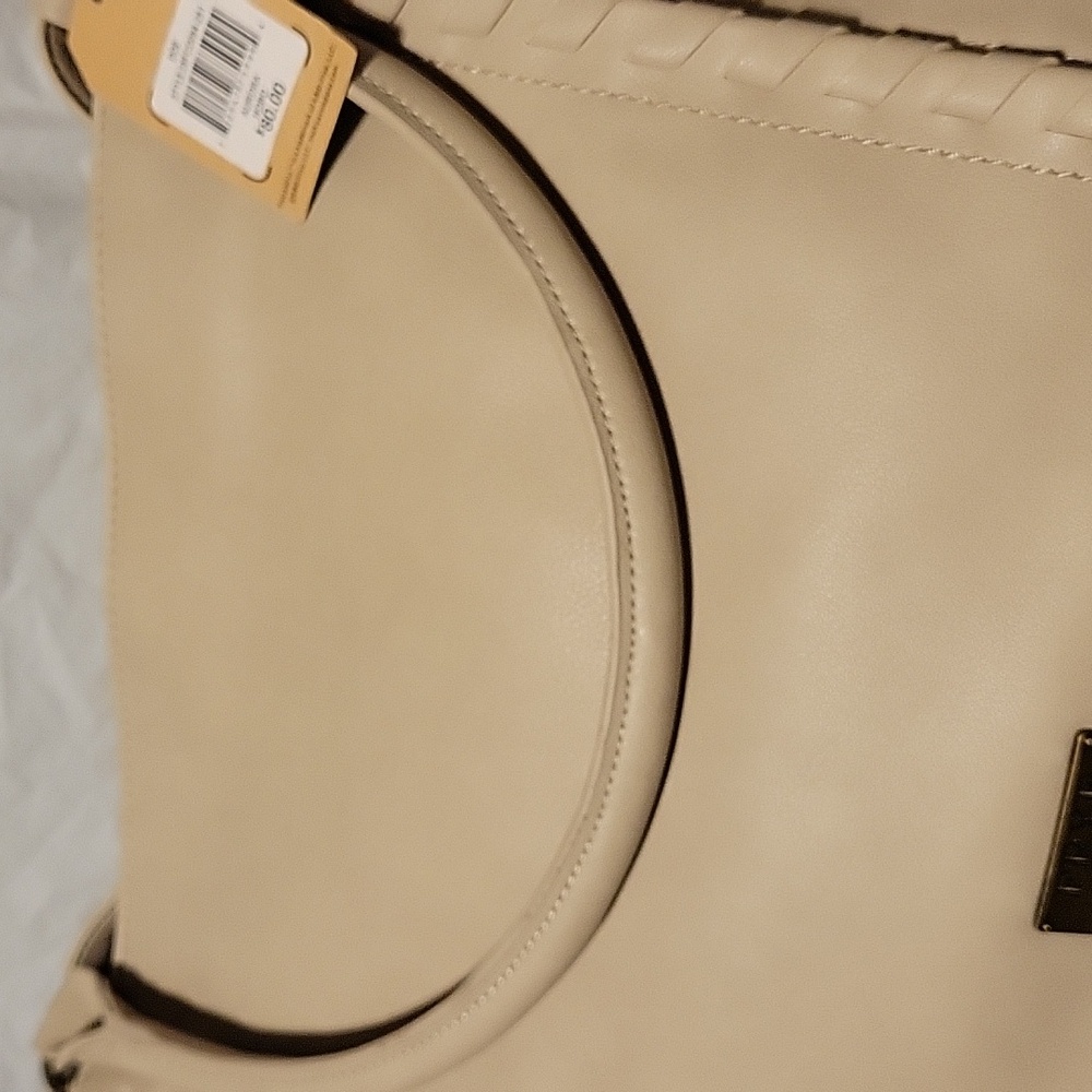 Frye And Company Aurora Hobo Beige Bag NWT - Picture 2 of 5